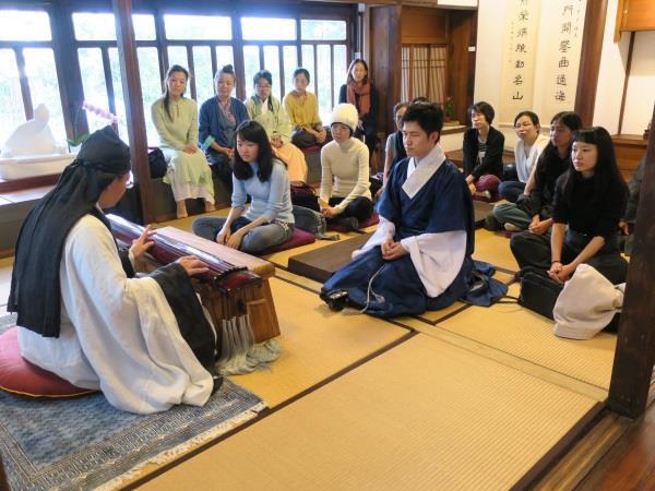 古琴與漢服的雙重體驗-感受古代文人的精神與物質品味