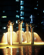 列柱噴泉 Column Fountain
